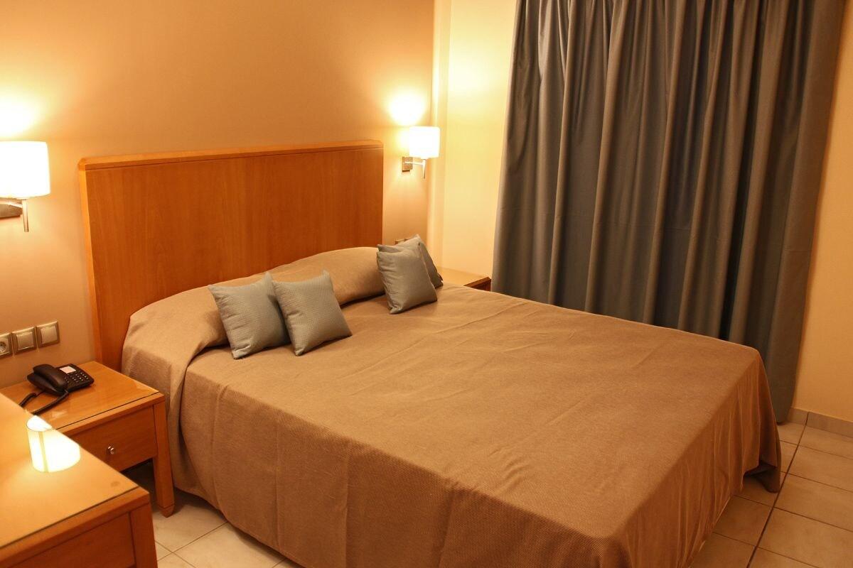 Sandys Studios Apartments And Log Villas 살리디 외부 사진